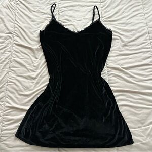 victoria's secret -  velvet lace trim dress (black)
